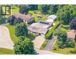 4 COLONIAL Drive - 11