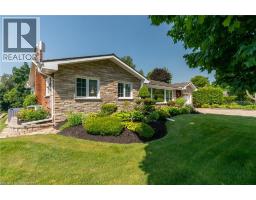4 COLONIAL Drive - 15