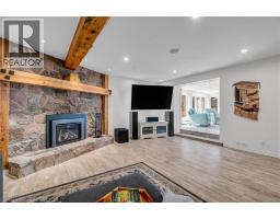 4 COLONIAL Drive - 34