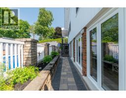 4 COLONIAL Drive - 44