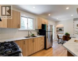 44 GROVE Crescent - 14