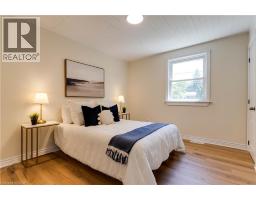 44 GROVE Crescent - 23