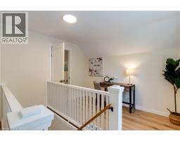 44 GROVE Crescent - 25