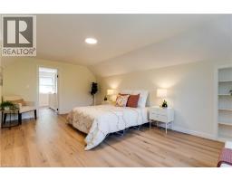 44 GROVE Crescent - 29