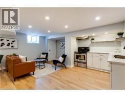 44 GROVE Crescent - 31