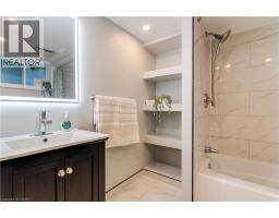 44 GROVE Crescent - 36