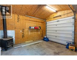 44 GROVE Crescent - 41