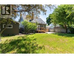 44 GROVE Crescent - 42