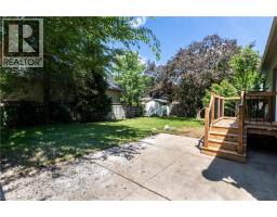 44 GROVE Crescent - 44