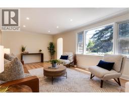 44 GROVE Crescent - 8