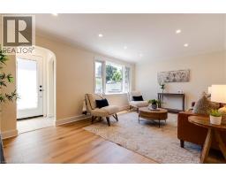 44 GROVE Crescent - 9