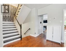 70 MOORE Crescent - 11