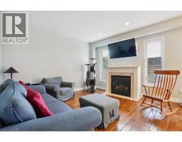 70 MOORE Crescent - 12