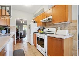 70 MOORE Crescent - 15