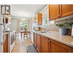 70 MOORE Crescent - 17
