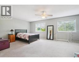 70 MOORE Crescent - 20