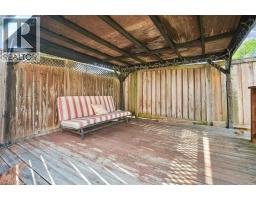70 MOORE Crescent - 35