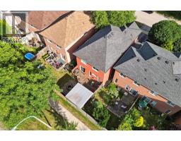 70 MOORE Crescent - 37