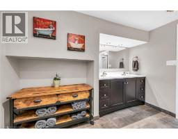 33 ECHO Street E - 23