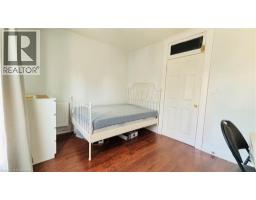 30 REGINA Street N - 17