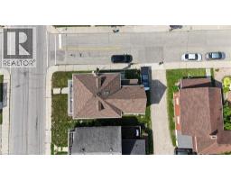 30 REGINA Street N - 20