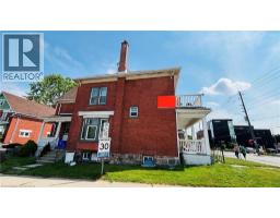 30 REGINA Street N - 3