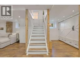 46 BRANT Road S - 32