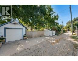 46 BRANT Road S - 44