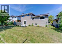 1493 QUEENS Boulevard - 34