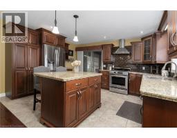 6 WINTERGREEN Crescent - 11
