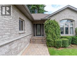 6 WINTERGREEN Crescent - 2