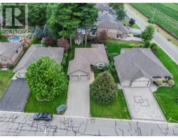6 WINTERGREEN Crescent - 33