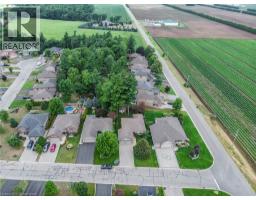 6 WINTERGREEN Crescent - 34