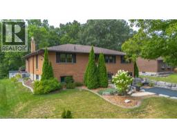 46 BERKLEY Crescent - 3