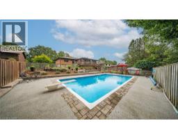 46 BERKLEY Crescent - 37
