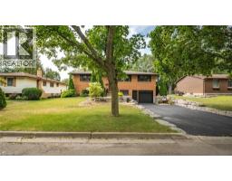 46 BERKLEY Crescent - 44