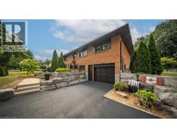 46 BERKLEY Crescent - 46