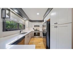 46 BERKLEY Crescent - 7