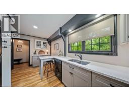 46 BERKLEY Crescent - 9