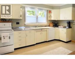 44 MCDONALD Avenue - 11