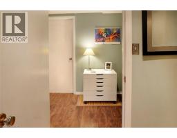 44 MCDONALD Avenue - 37