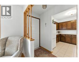 1043 CANFIELD Crescent - 6