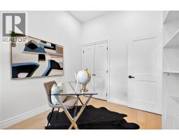 96 MAITLAND Street - 11