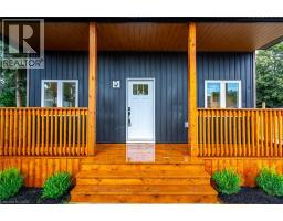96 MAITLAND Street - 2