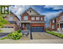 39 WANNAMAKER Crescent - 1