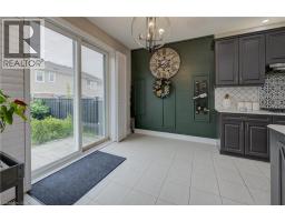 39 WANNAMAKER Crescent - 10
