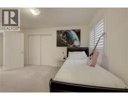 39 WANNAMAKER Crescent - 24