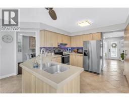 107 CHANDOS Drive - 12