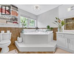 107 CHANDOS Drive - 23