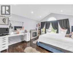 107 CHANDOS Drive - 29